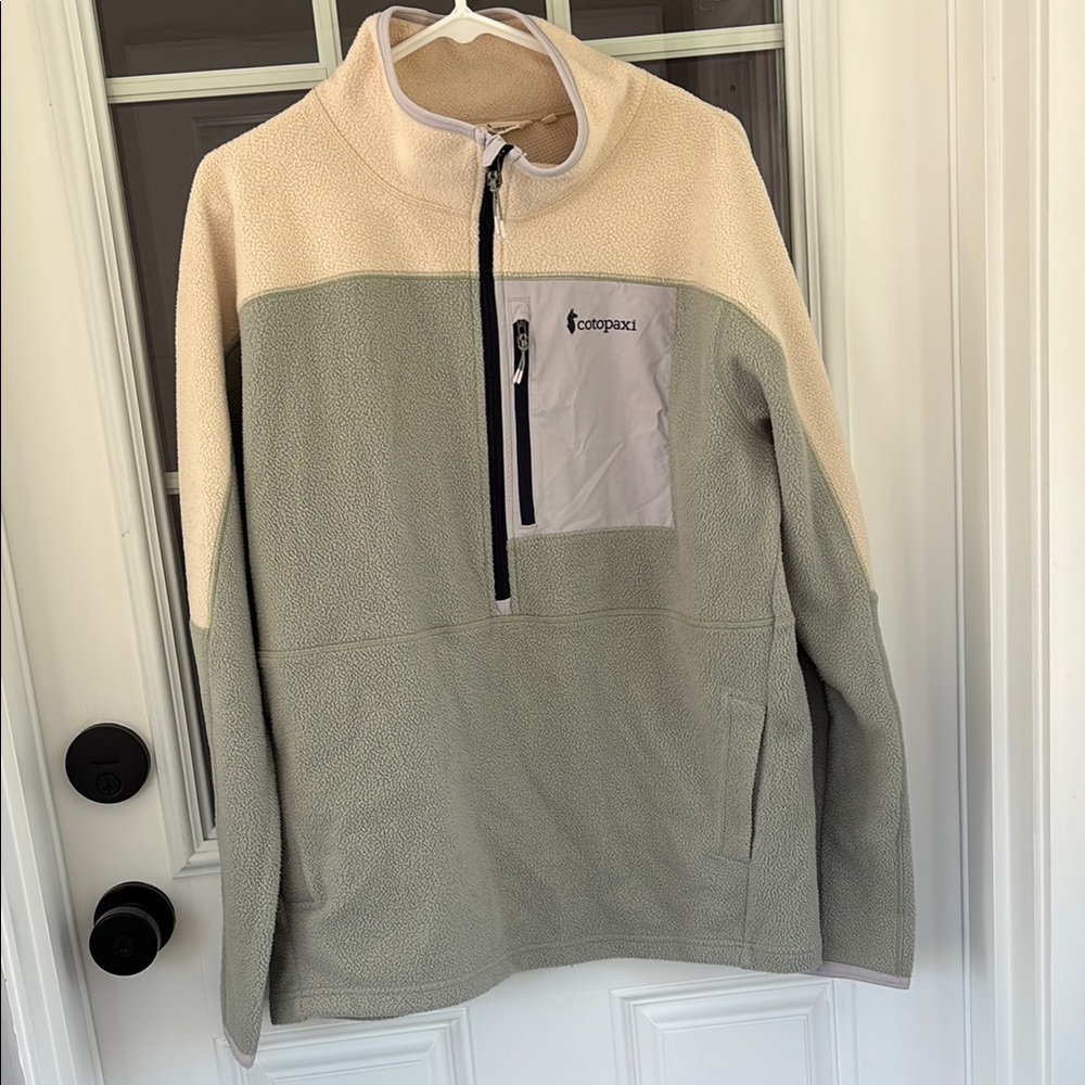 Cotopaxi Women’s Two-Tone Fleece Sweater - Cream and Gray